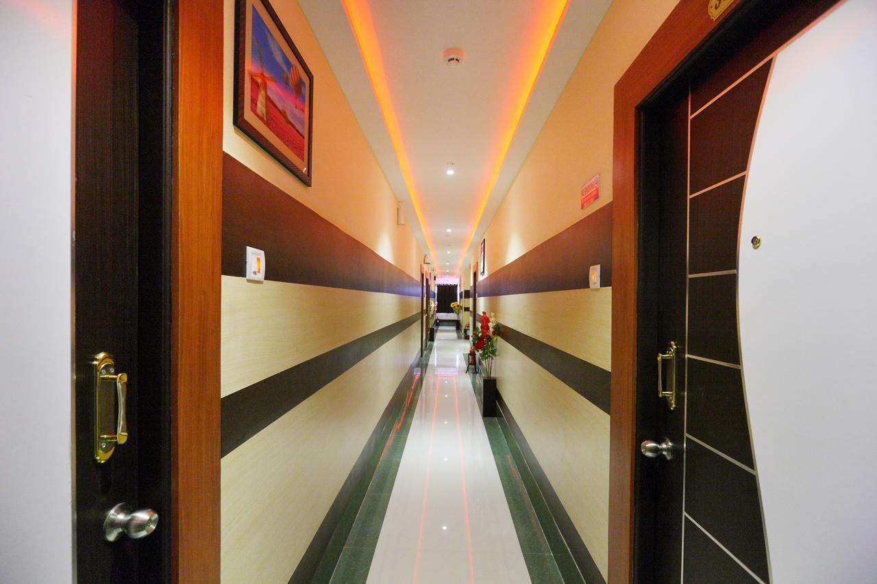 Royal Grand Bed and Breakfast Tambaram Buitenkant foto