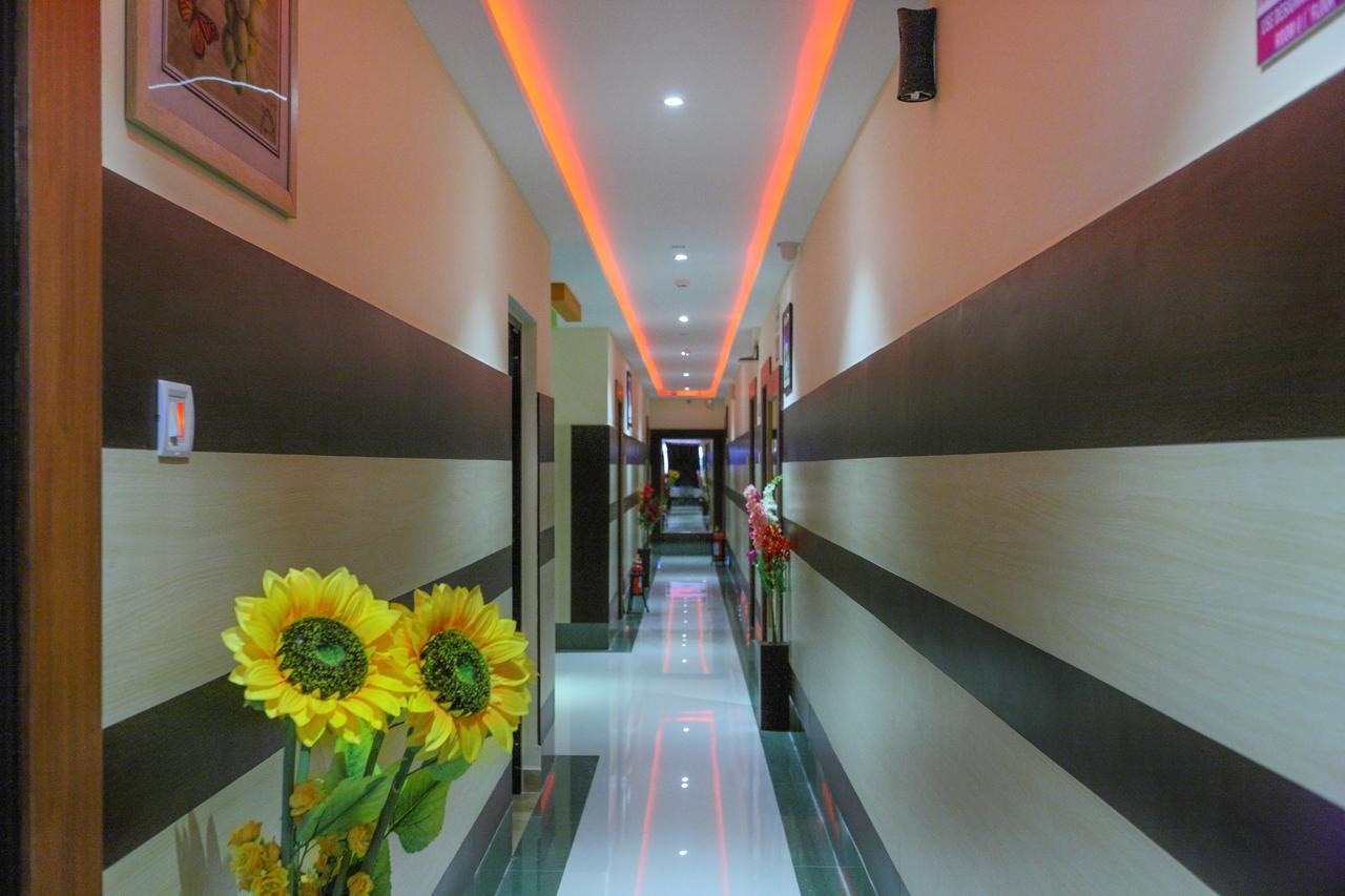 Royal Grand Bed and Breakfast Tambaram Buitenkant foto